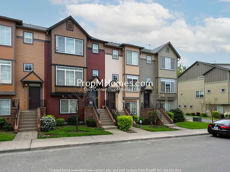 17042 Berkeley Ln — Photo 24