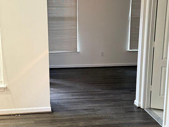4th image of 12976 Park Crescent Cir