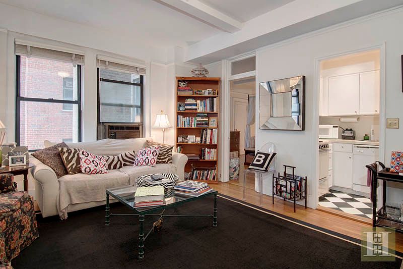 1st image of 157-163 E 72nd St #7E