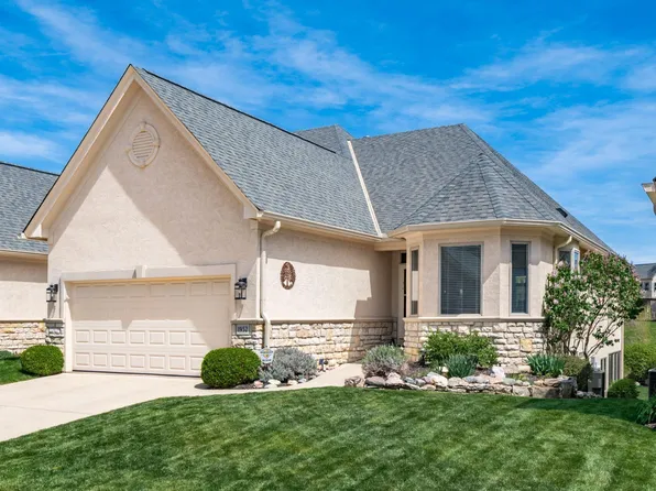 1952 Marble Cliff Crossing Ct, Columbus, OH 43204