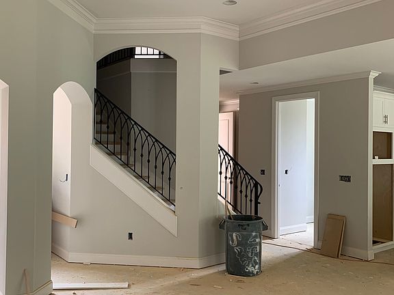 4th image of 125 Magnolia Ln