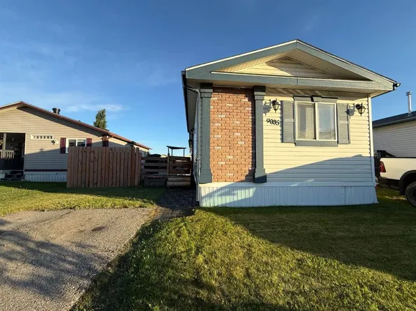 9005 N 90th Ave, Grande Prairie, AB T8X 0C4