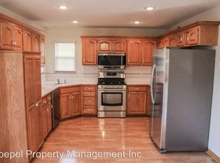 1211 SW Hillcrest Dr, Blue Springs, MO 64015