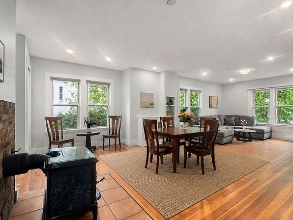 4th image of 14 Center St APT 3