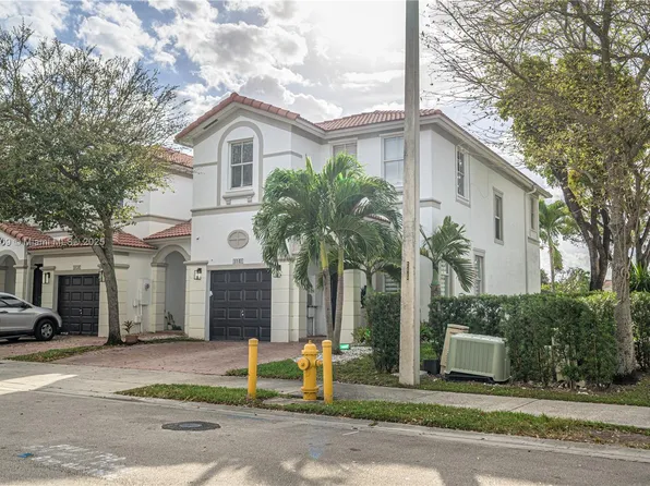 8140 NW 108th Pl, Doral, FL 33178