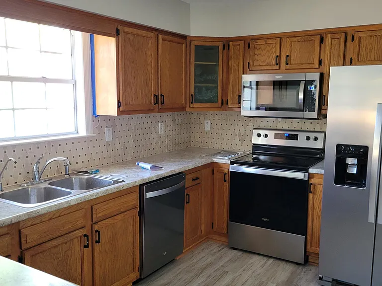 1 Eastman St — Photo 11