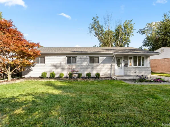 15529 Wellington St, Taylor, MI 48180