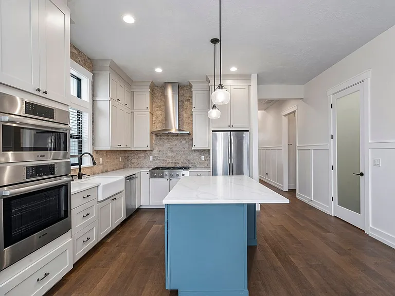6642 N Asissi Ln — Photo 12