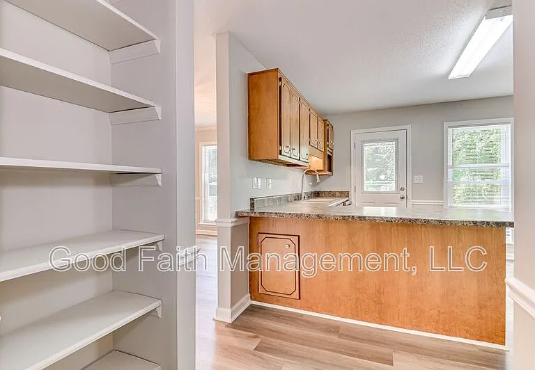612 Fieldstone Way — Photo 6