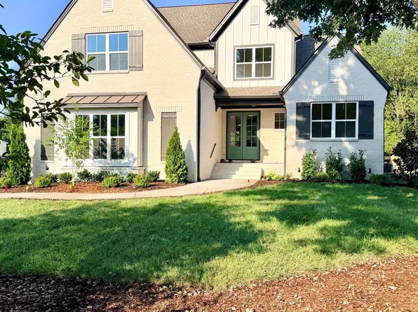 2410 Fairbrook Dr, Nashville, TN 37214