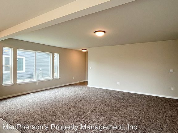 5th image of 3024 113th Ave NE Unit B