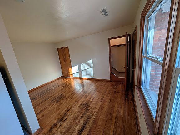 3rd image of 314 Mecherle Dr #11509072