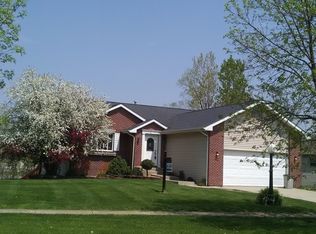 29 Covington Dr, Valparaiso, IN