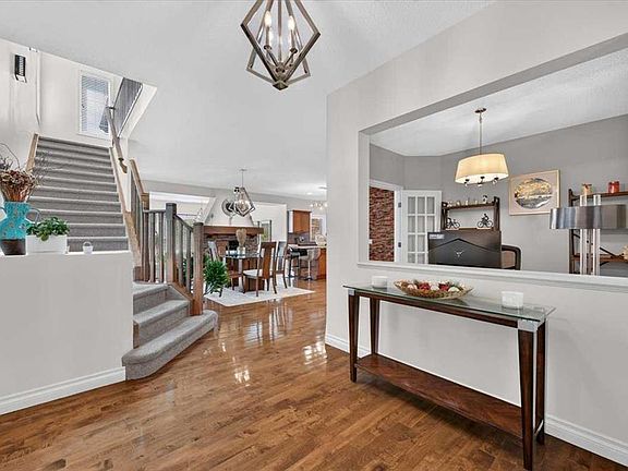 2nd image of 76 NE Heritage Lndg