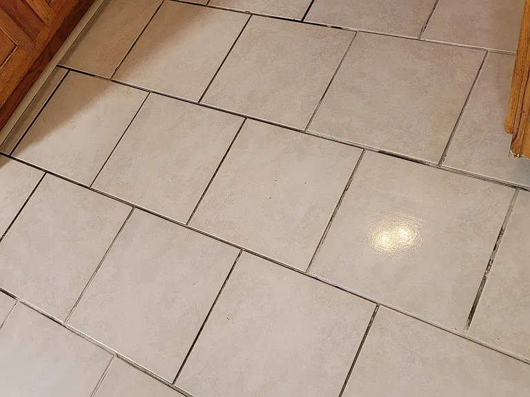 Kitchen tile