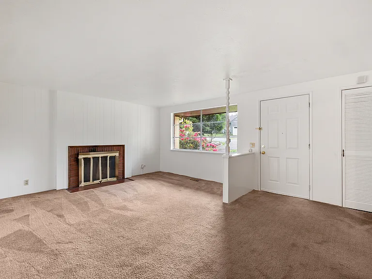 14810 Corliss Ave N — Photo 8