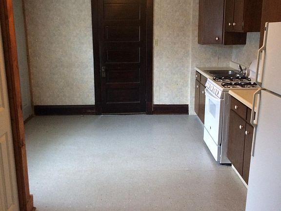 From livingroom looking into kitchen