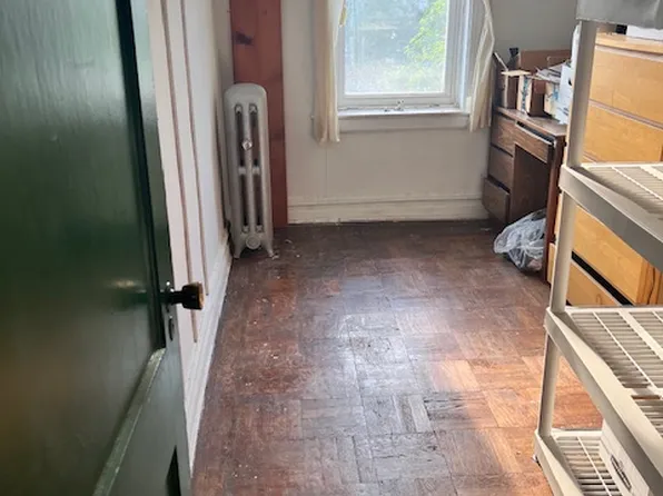 25 Van Dam Street image 12 of 22