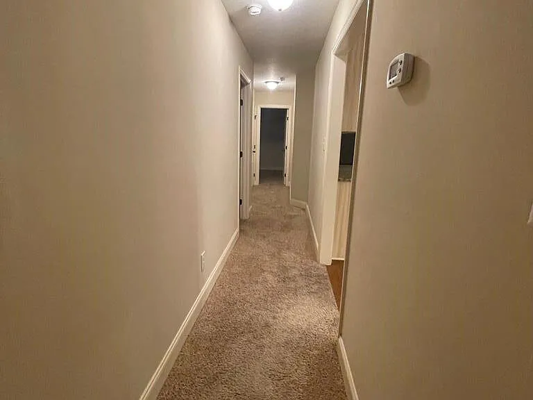 1028 Barrett Dr — Photo 10