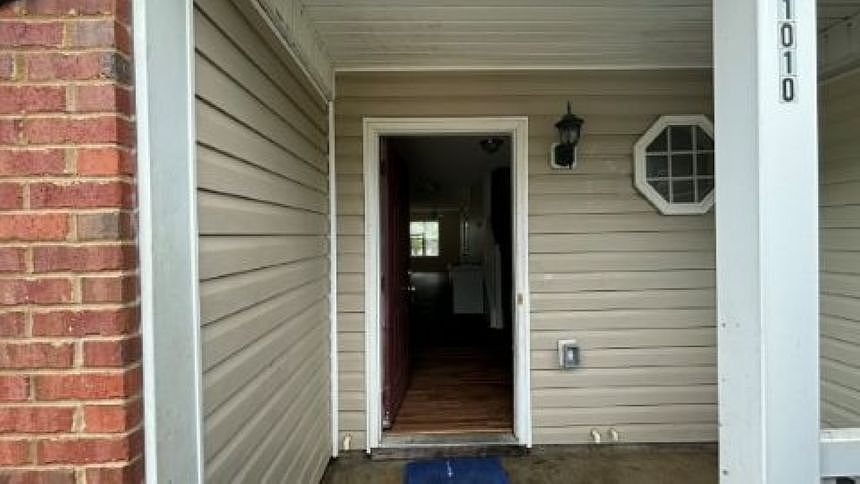 1st image of 1010 Maple Valley Ct