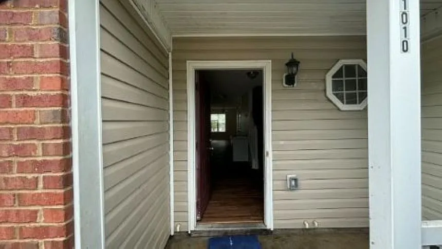 1010 Maple Valley Ct