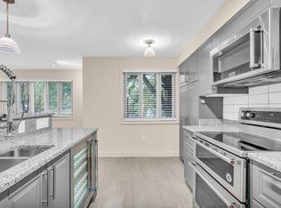 220 2nd St SE #1, Washington, DC 20003