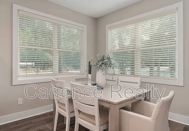 1733 Perimeter Loop — Photo 6