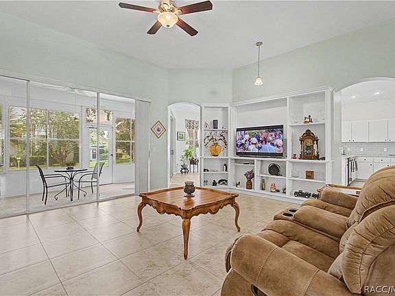 4th image of 4614 N Crestline Dr