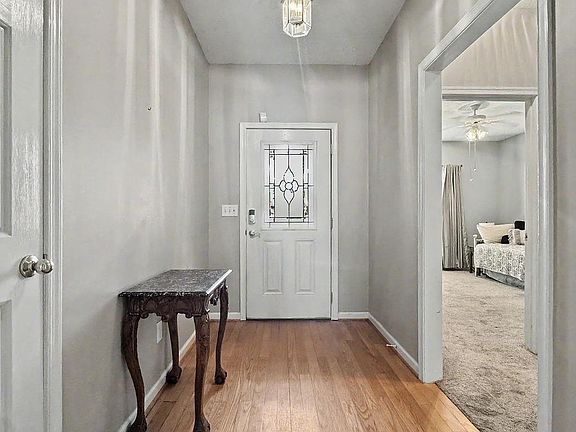 2nd image of 4449 Ridgeland Dr