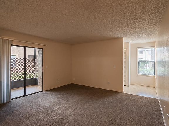 3rd image of 171-3043 Antique Oaks Cir #171