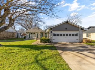 2916 Encino Dr, Fort Worth, TX 76116