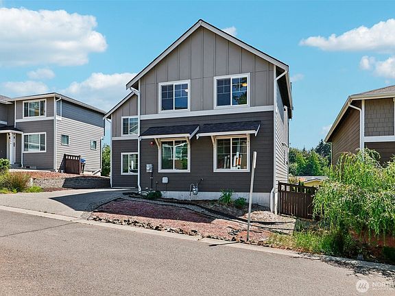 2nd image of 2548 Filbert Avenue