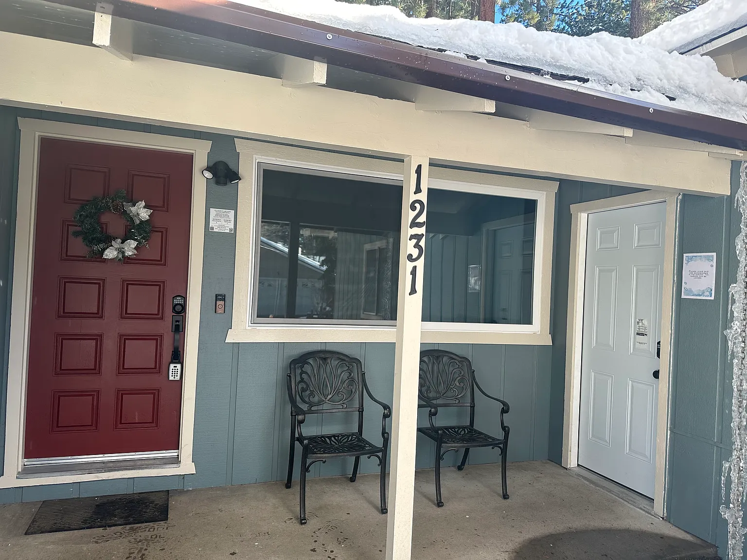 1231 Jobs Peak Dr — Photo 1