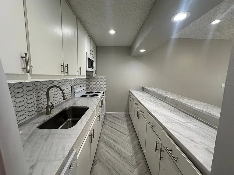 3626 Prescott Ave — Photo 10