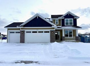 914 Milborne Ln NW, Rochester, MN 55901