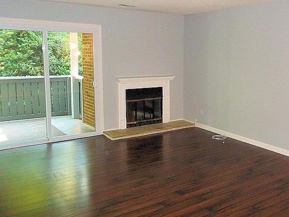 4th image of 2847 Treestead Cir