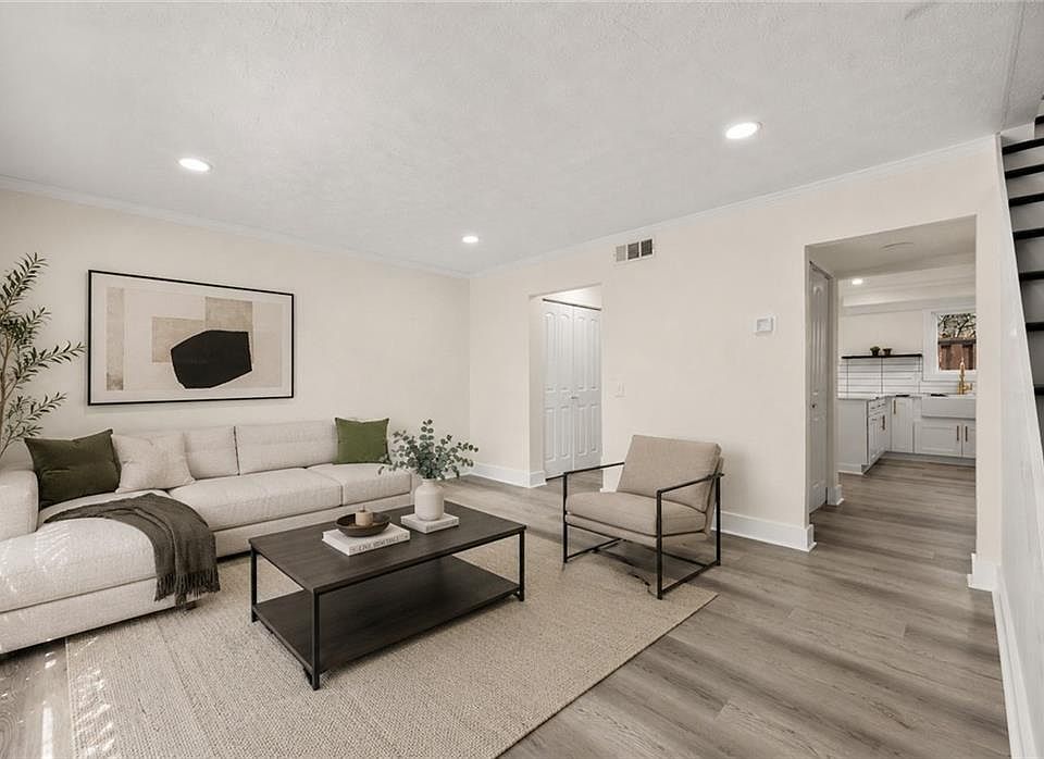 1st image of 3298 Abbeywood Dr