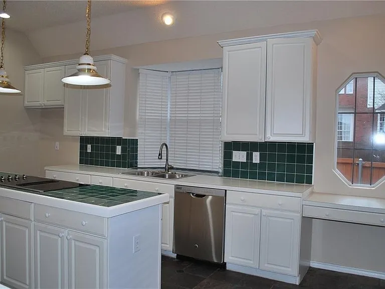 2685 Hillside Dr — Photo 26