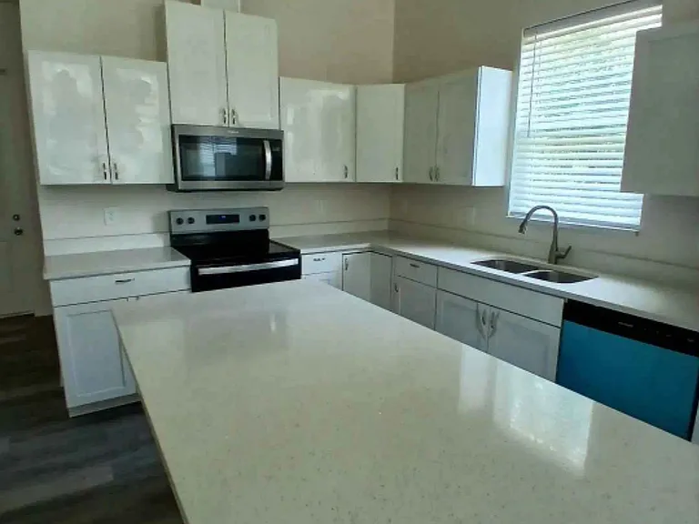 16109 Hillsborough Blvd — Photo 6