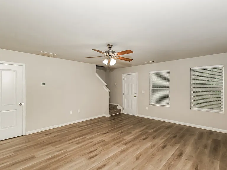 2569 Wood Bend Ln — Photo 5