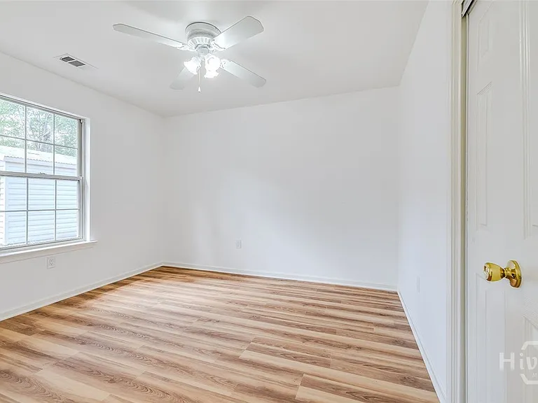 108 Village Lake Dr — Photo 30