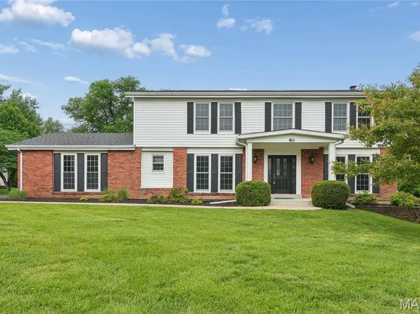 40 Hutchinson Rd, Ballwin, MO 63011