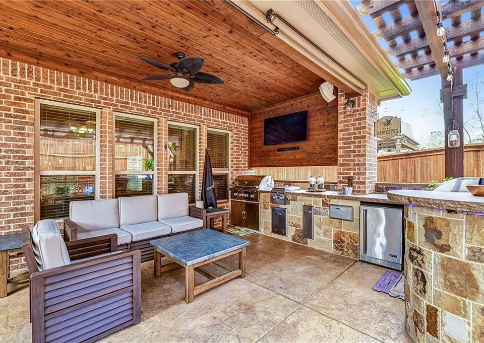 1st image of 9109 Geoffrey Dr