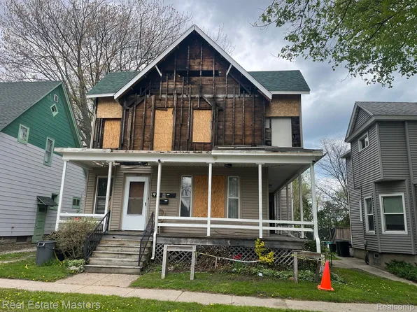 1025 Howard St, Port Huron, MI 48060