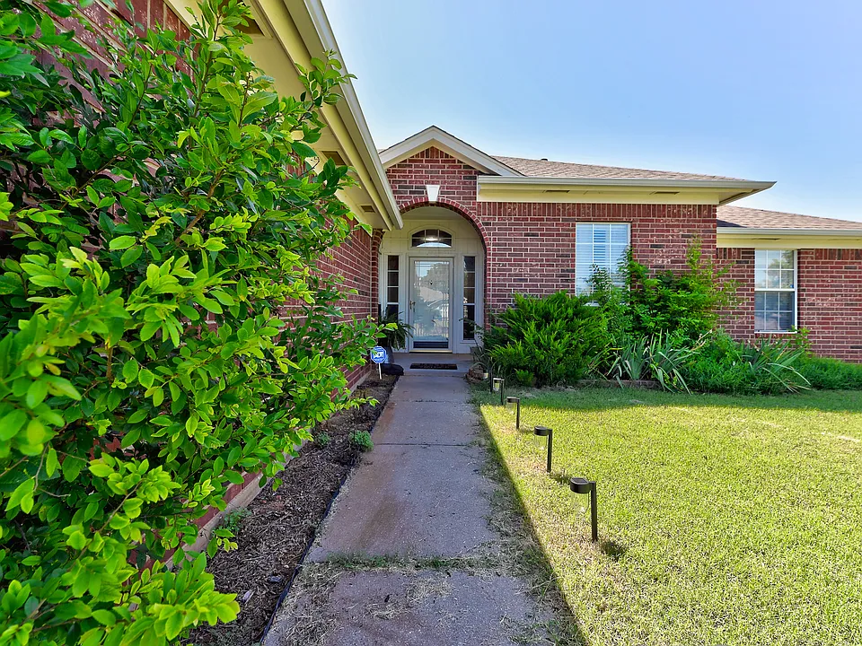 2912 Devonshire Dr