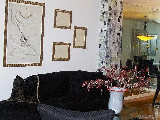 Sold by Century 21 Benjamin Realty | media 62