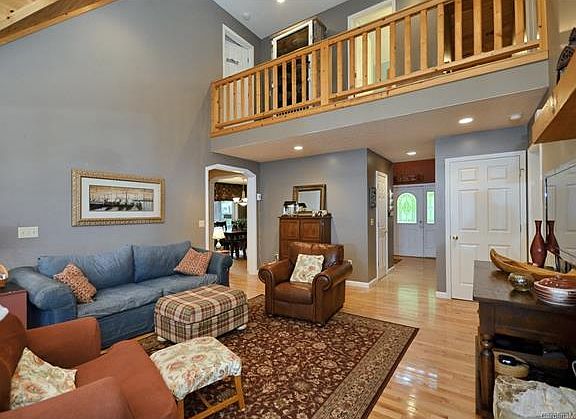 4th image of 172 Brannon Forest Dr