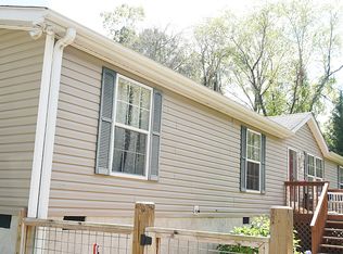 30 River Rock Rd, Candler, NC 28715