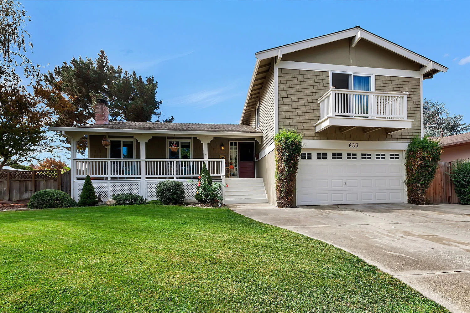 633 Zircon Way photo 1