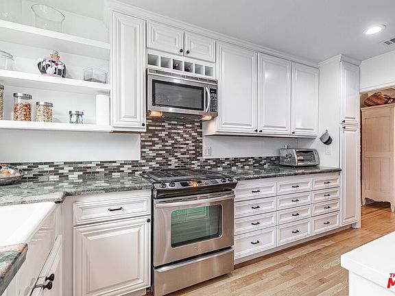 5th image of 7307 Oakwood Ave